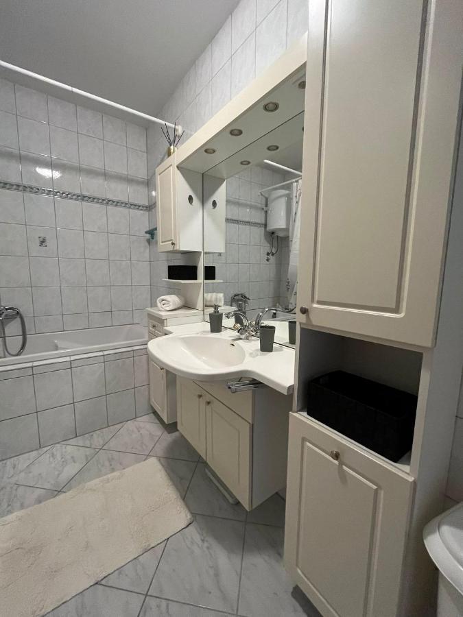 Apartman Vanda Omis Exterior photo
