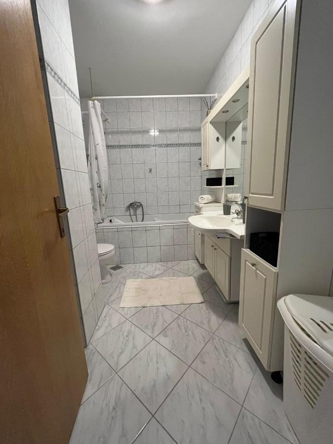 Apartman Vanda Omis Exterior photo