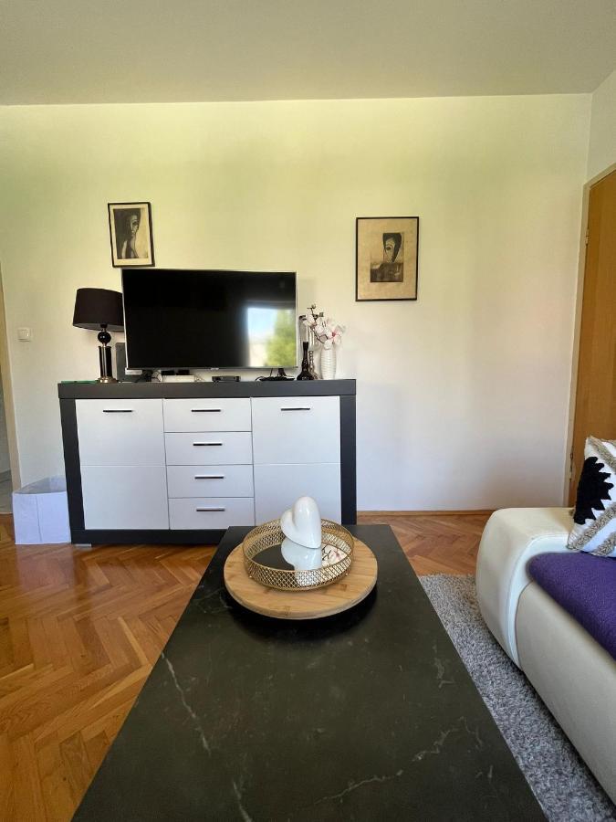 Apartman Vanda Omis Exterior photo