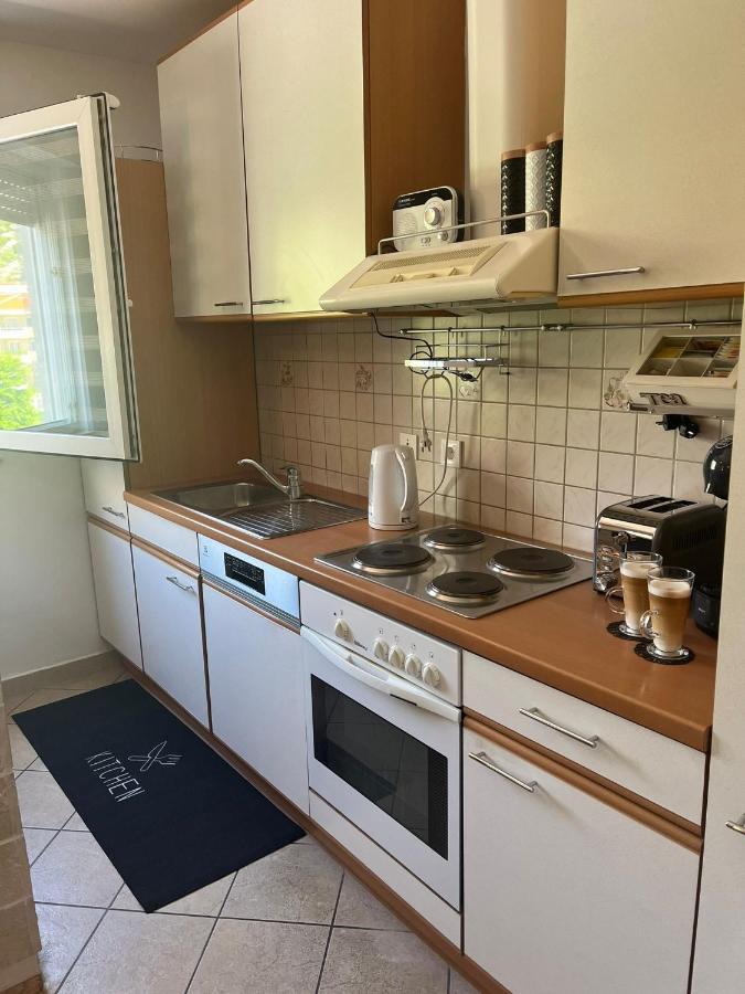 Apartman Vanda Omis Exterior photo