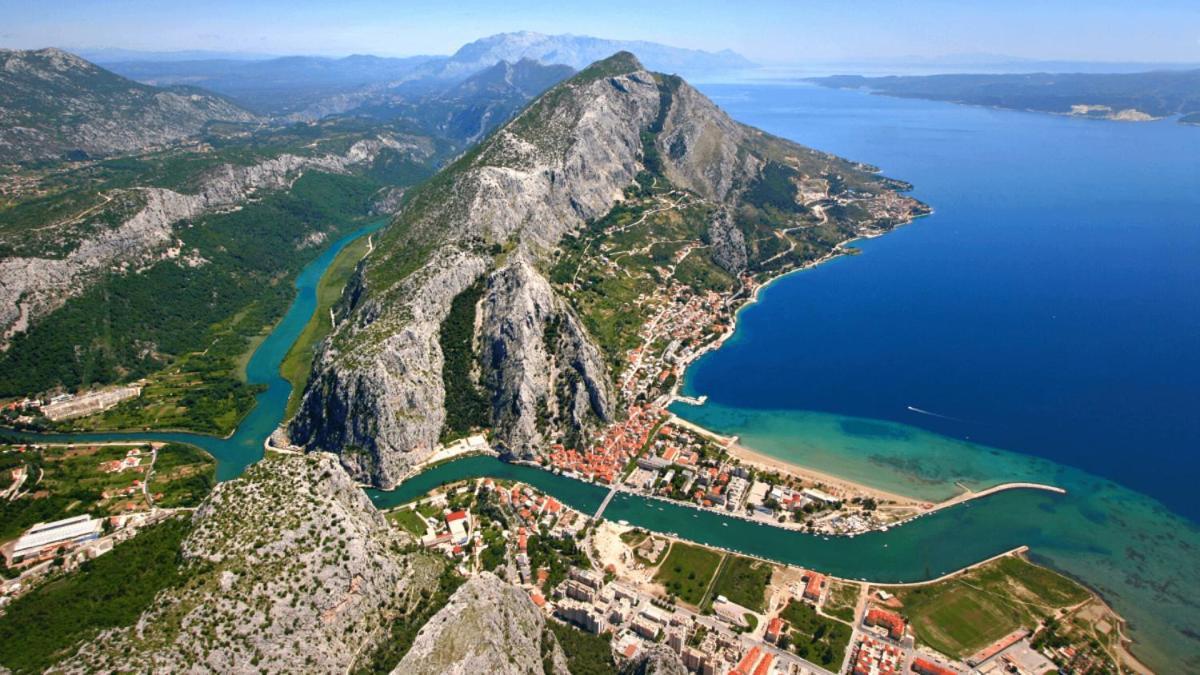 Apartman Vanda Omis Exterior photo